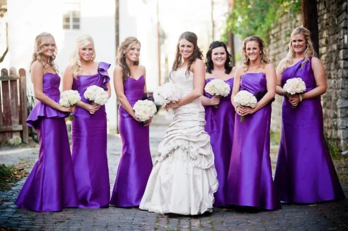 Разноцветные платья для подружек невесты