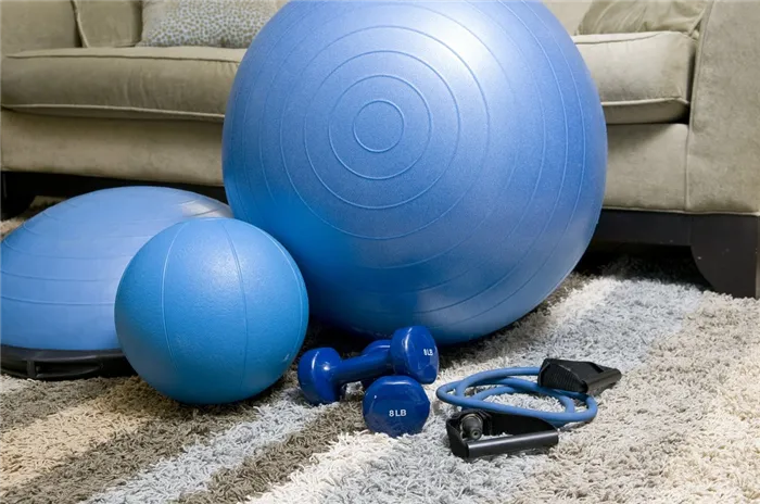 Фитнес дома: 10 комплексов упражнений для самостоятельных тренировок