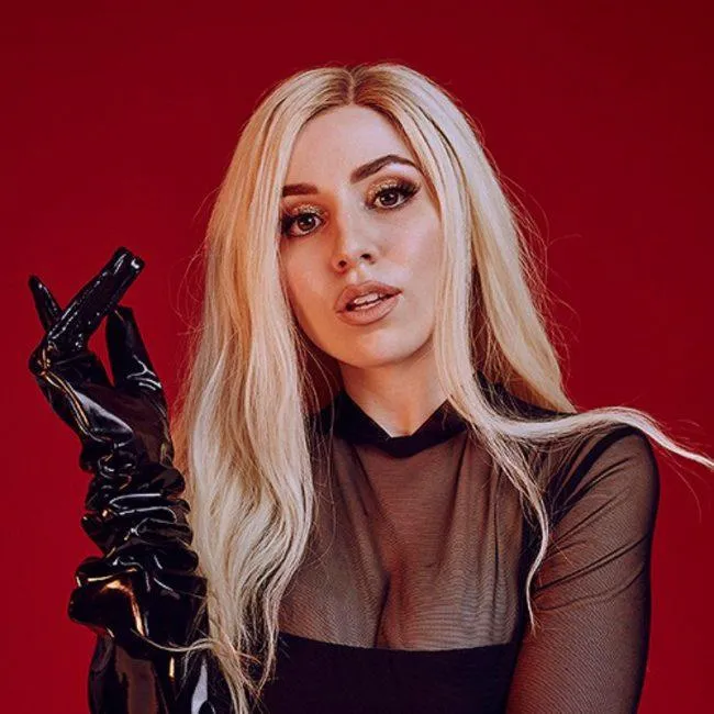 Биография и личная жизнь Эйвы Макс, интересные факты о Ava Max и планы на будущее