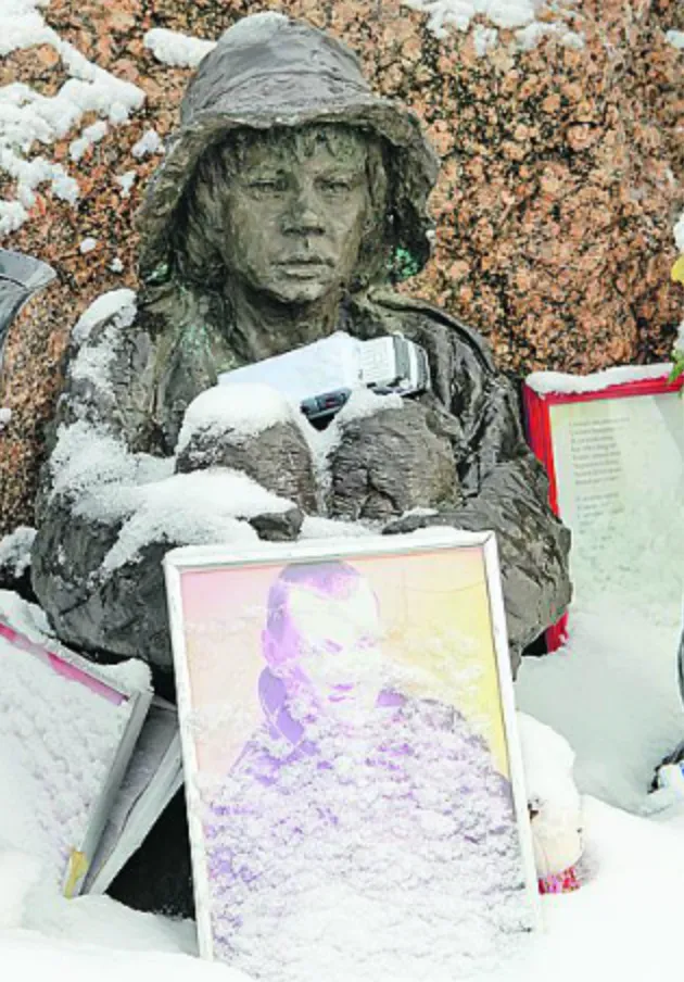 Могила Владислава Галкина на Троекуровском кладбище.