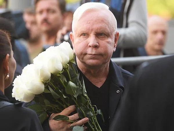 На фото: Борис Моисеев на похоронах Иосифа Кобзона