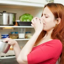 10+ Способов избавиться от запаха в холодильнике