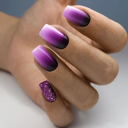 Темный дизайн ногтей на коротких ногтях