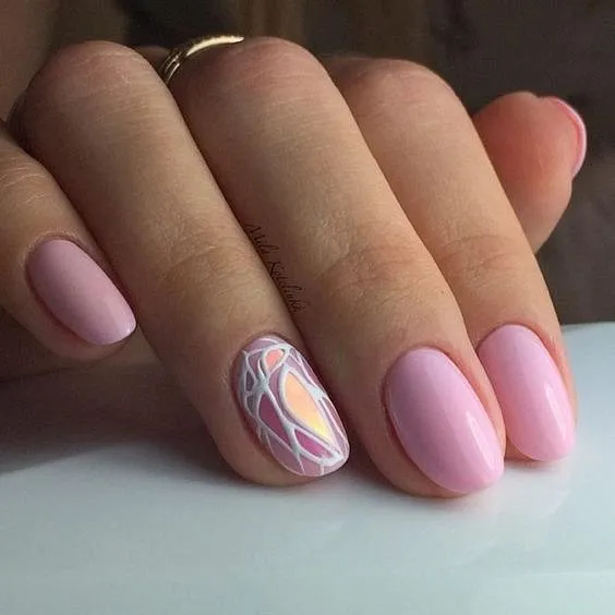 Розовый маникюр 2022: стильные идеи и лучшие сочетания фото №55