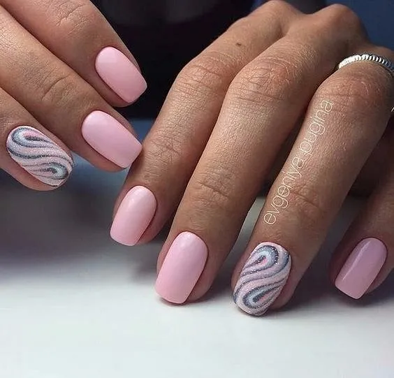 Розовый маникюр 2022: стильные идеи и лучшие сочетания фото №50