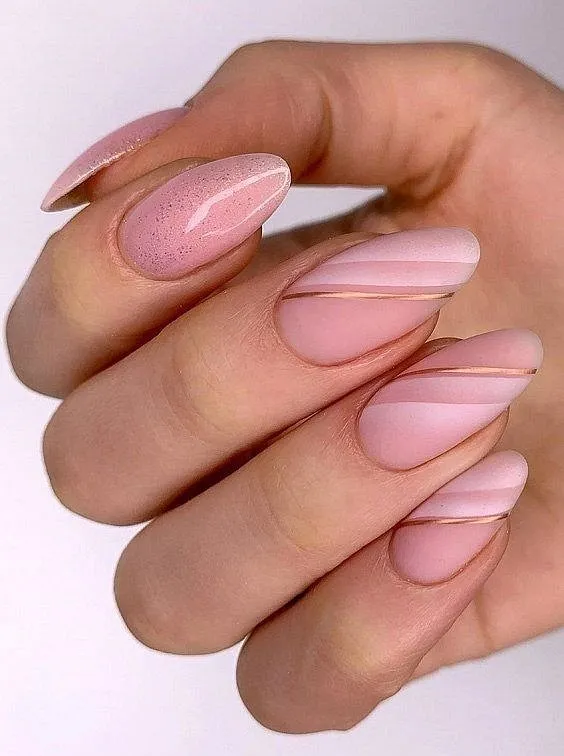 Розовый маникюр 2022: стильные идеи и лучшие сочетания фото №41