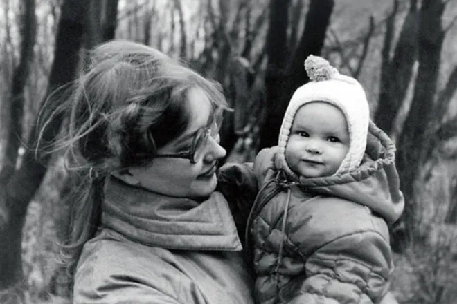Светлана Иванова с мамой в детстве 