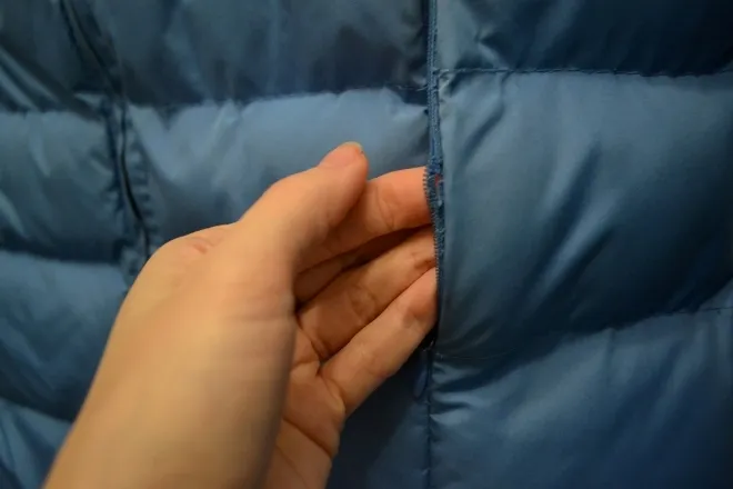 Как зашить дырку на куртке
