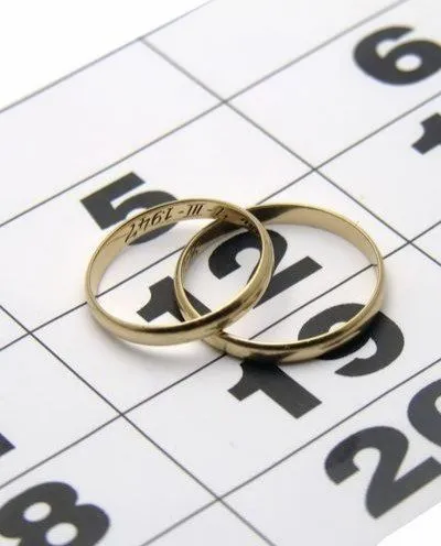 Выбрать свадебную дату очень просто 