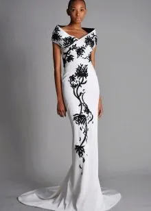 Белое вечернее платье с черным узором