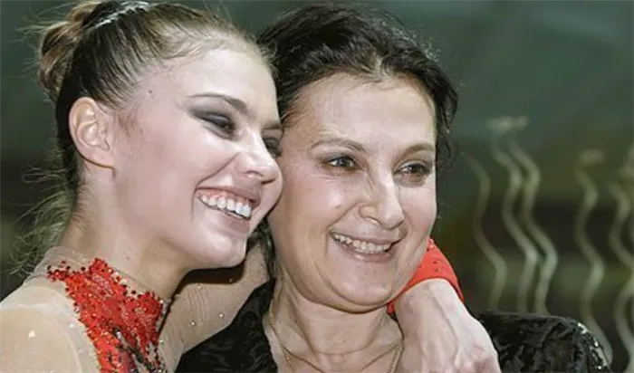 Алина Кабаева и ее тренер Ирина Винер