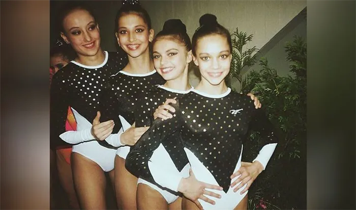 Алина Кабаева с другими гимнастка (Зарипова, Батыршина, Чащина)