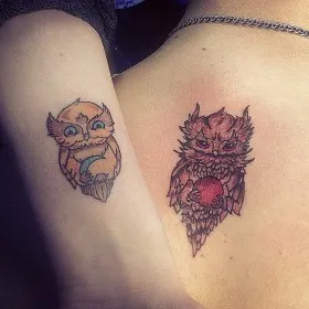 Татуировка на двоих на предплечье и спине у парня и девушки - сова