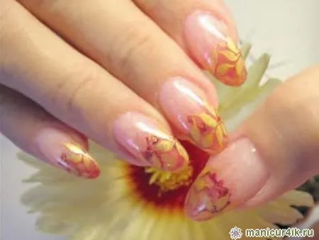 Дизайн ногтей с сухоцветами