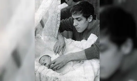 С новорожденной дочкой Розитой (1965 год)
