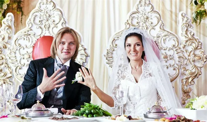 Сын и невестка Надежды Кадышевой