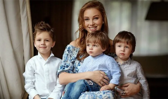 Полина Диброва и их с Дмитрием сыновья
