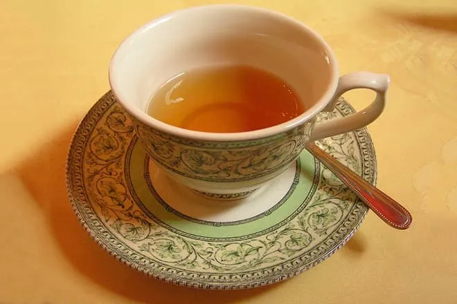 В Казахстане не подают полную чашку чая