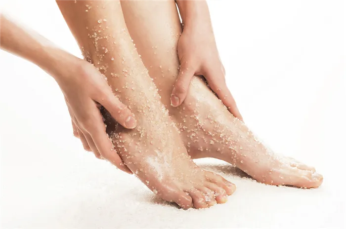 Как очистить сухую кожу стоп
