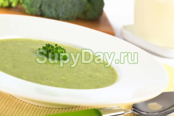 Суп пюре из цветной капусты и брокколи на говяжьем бульоне