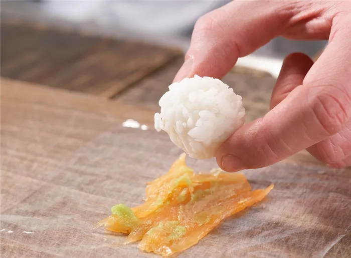 Сам себе сушист: 5 простых рецептов для приготовления суши в домашних условиях