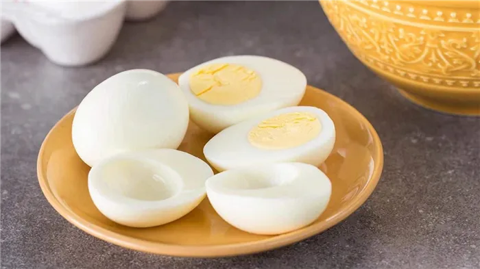 Сколько белков в 1 яйце курином