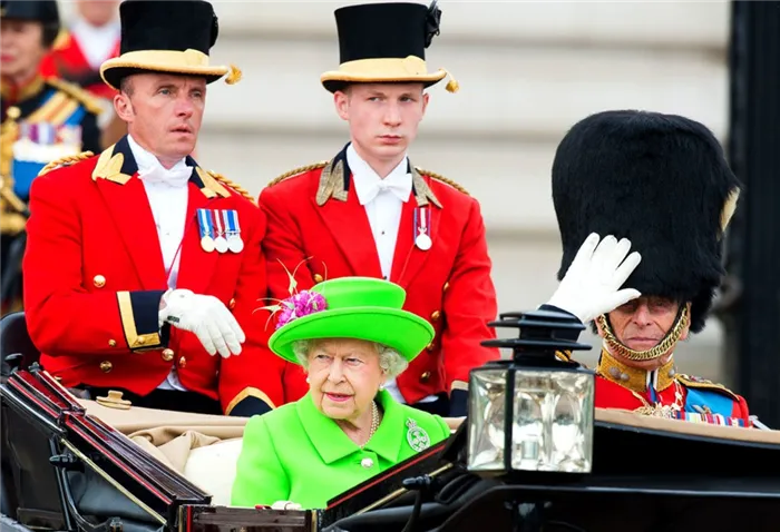 Королева Елизавета II и принц Филипп