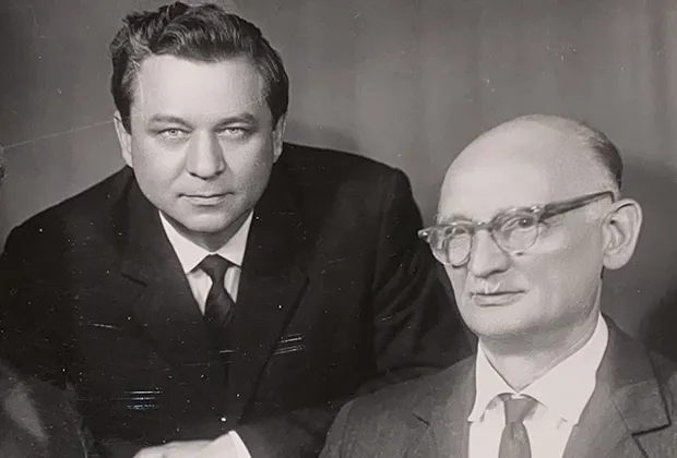 Конан Молодый (слева) и Вильям Фишер 