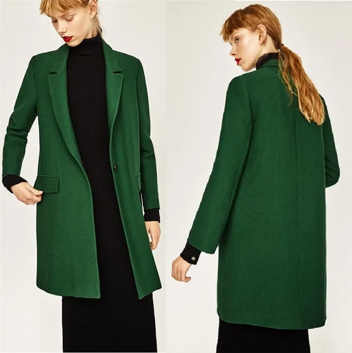 свободное драповое пальто зеленого цвета