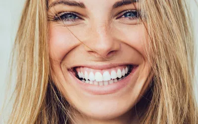 Стопроцентная безопасность при отбеливании зубов - Стоматология «Линия Улыбки»