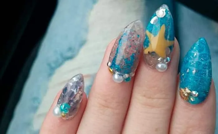 Пример аквариумного дизайна ногтей