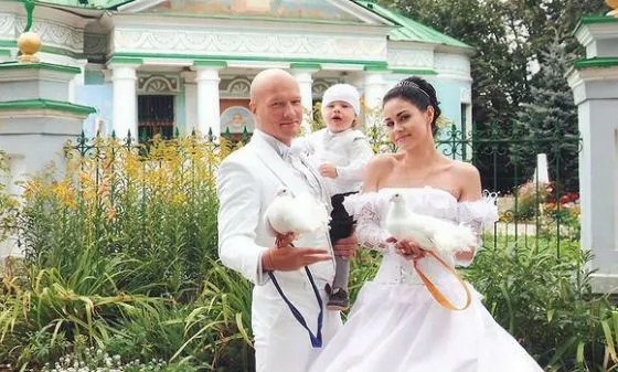 Никита Панфилов с бывшей женой и сыном