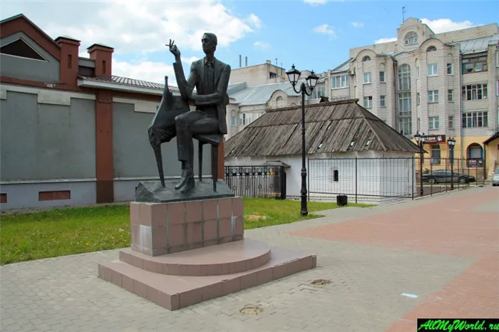 Достопримечательности города Иваново: арт-сквер и памятник Аркадию Северному