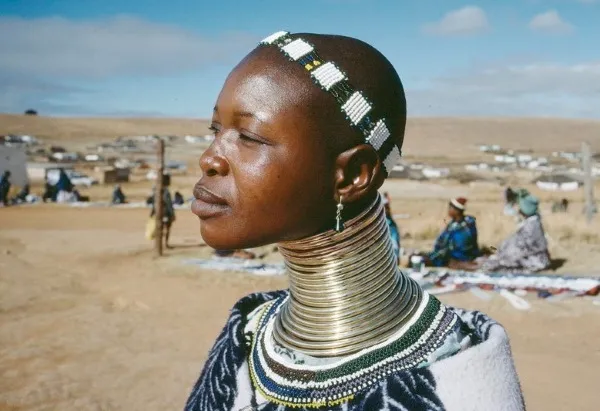 Кольца на шее африканских женщин. Фото, зачем, что будет, если снять, что означают, племена Африки