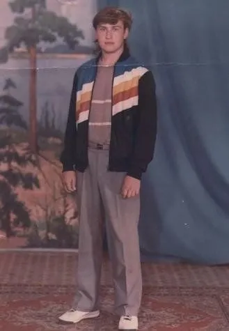 Модные светлые штаны из 90-х. Фото: открытый источник.