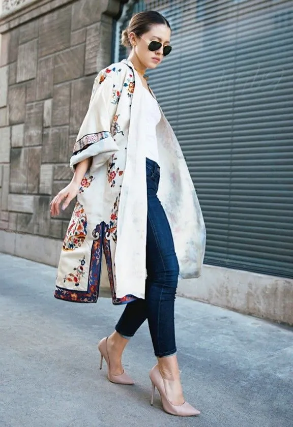 светлое платье- халат кимоно