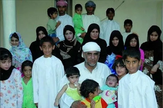 Даад Мохаммед аль-Балуши самый многодетный отец в мире